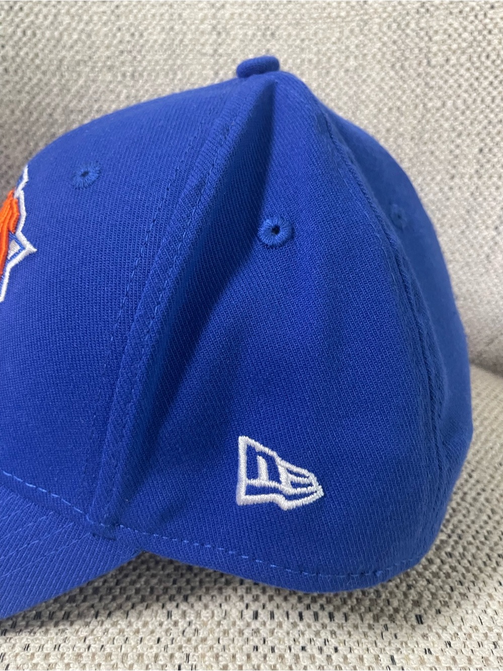 New Era Knicks Royal Blue Hat with Orange Logo - Picture 4 of 10